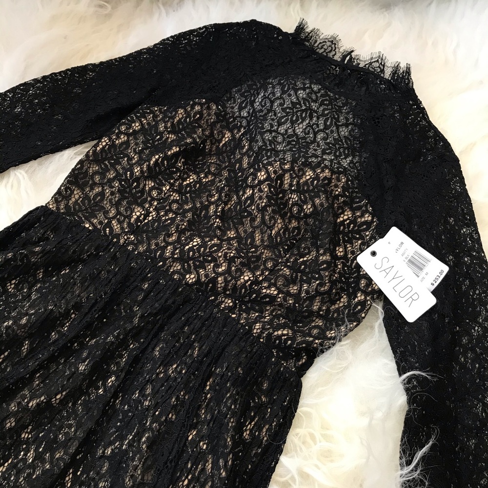 Saylor Amity Sheer Lace Open Back Flounce Dress 0737 - Picture 5 of 8